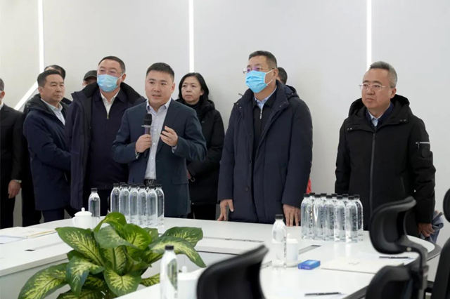 中庆建设集团董事长邵占广作数字化管理汇报_副本.jpg
